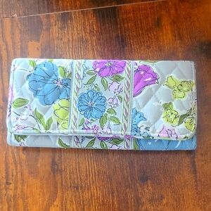 Vera Bradley WATERCOLORS Pattern Floral Quilted Wallet Lots Of Storage Like New